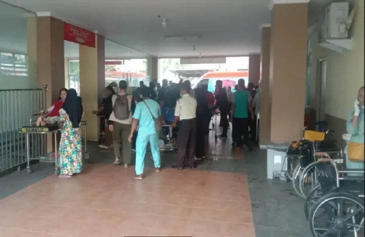 Gempa Susulan Guncang...