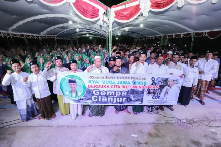 Dekat dengan Masyarakat,...