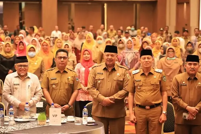 Wali Kota Solok Terima...