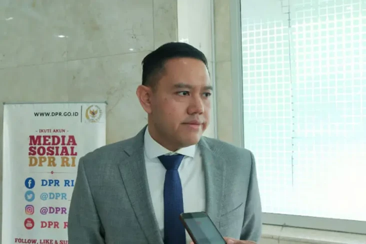 Komisi I DPR Minta Kominfo...