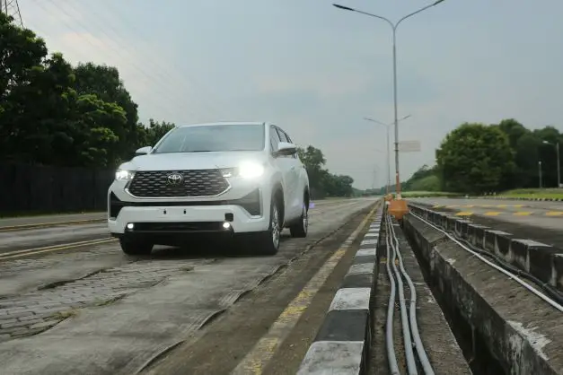 Pengin Punya MPV Hybrid,...