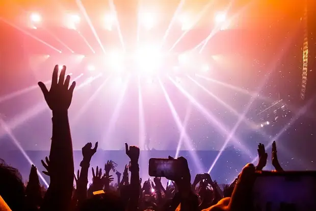 Fenomena Maraknya Konser...