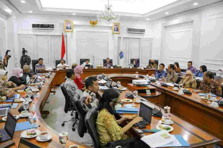 Pemprov DKI dan Kementerian...