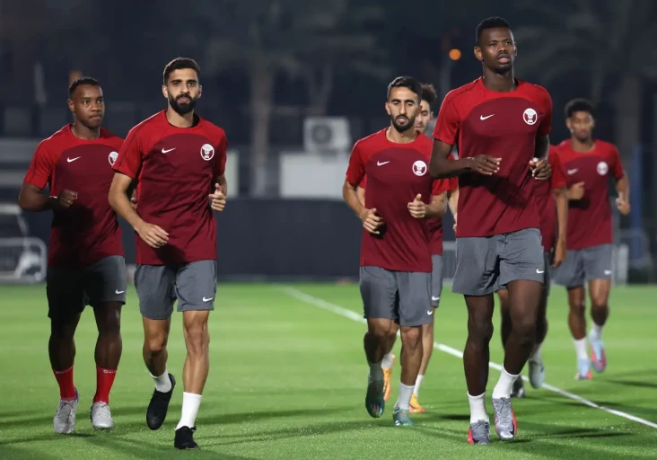 Susunan Pemain Qatar...