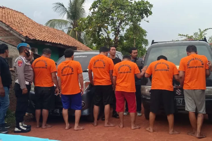 Polisi Gulung Komplotan...