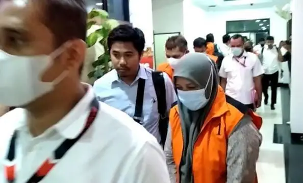 Korupsi Pembangunan...
