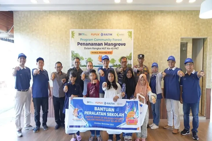 Pupuk Kaltim Tanam Ribuan...