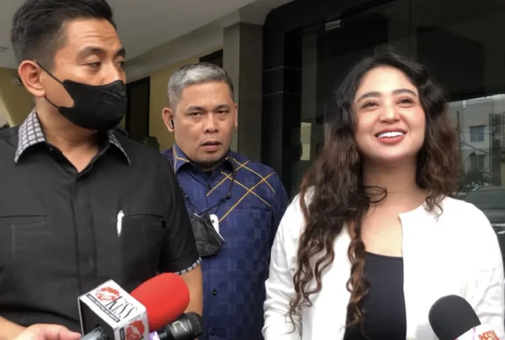 Dewi Perssik Ngaku Kehilangan...