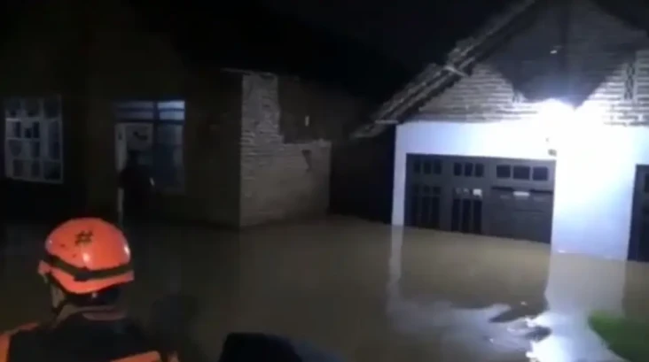 Banjir Rendam 3 Kecamatan...