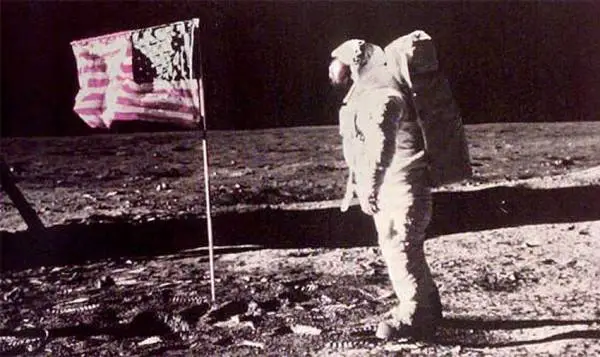 5 Astronot NASA yang...