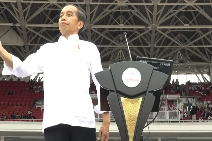 Jokowi Sebut Pemimpin...