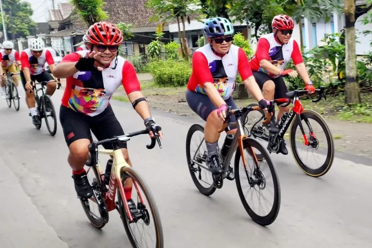 Pramono Anung dan Hasto...