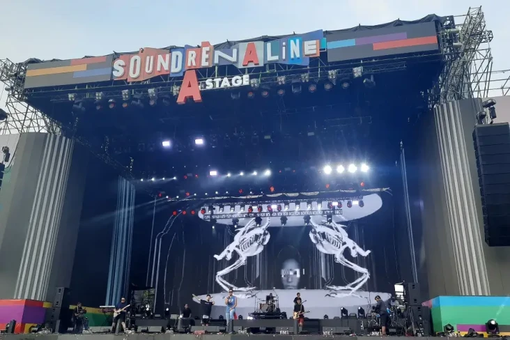 Tampil di Soundrenaline...