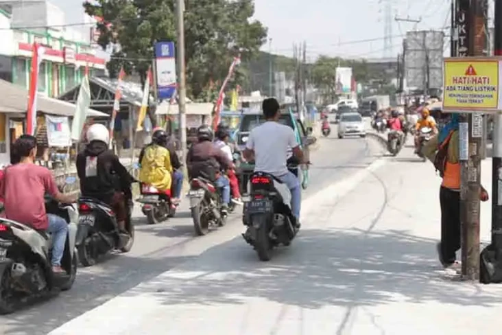 Pemkab Bekasi Gelontorkan...
