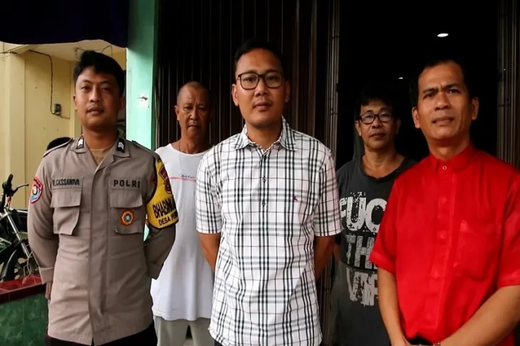 Geger, Seorang Nenek...