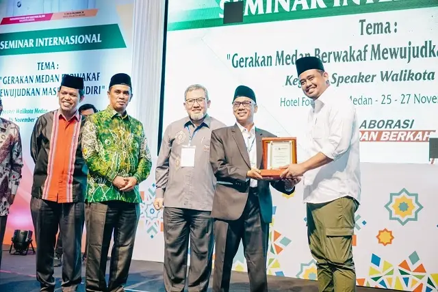 Berkat Masjid Mandiri,...