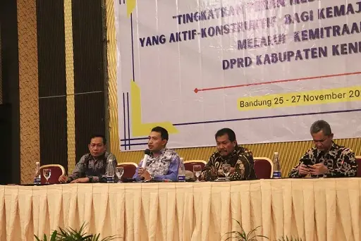DPRD Kendal Dorong Jurnalis...