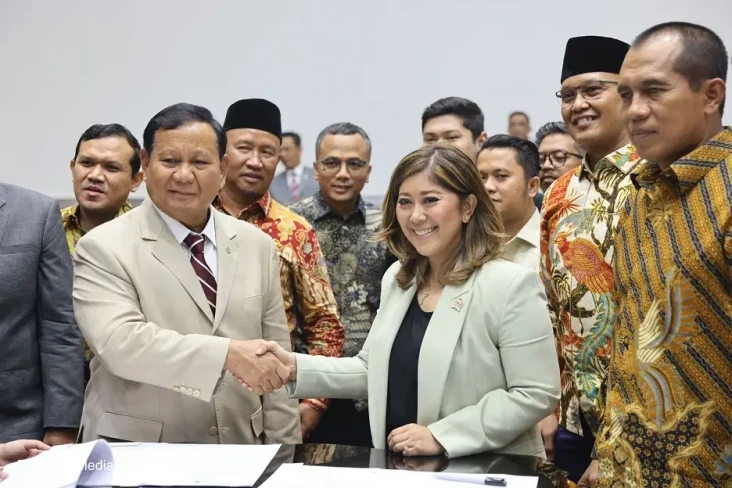 Prabowo dan Komisi I...