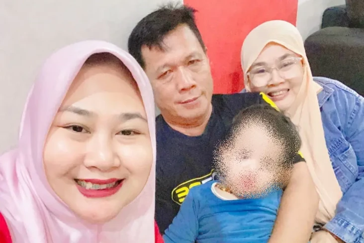 Sang Istri Unggah Foto...
