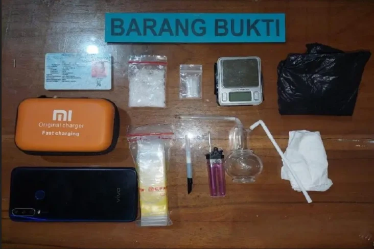 Edarkan Sabu, Warga...
