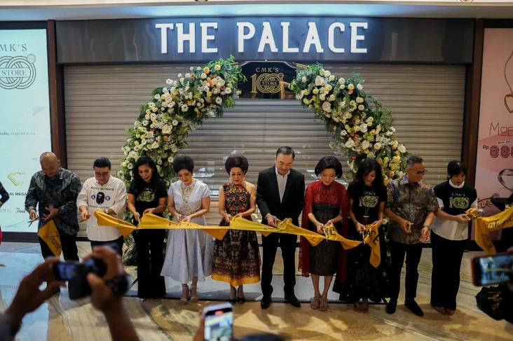 Central Mega Kencana...