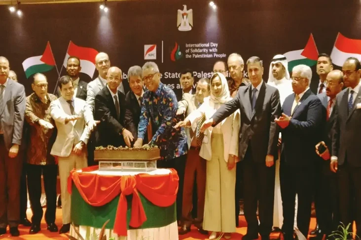 Peringati Hari Solidaritas,...