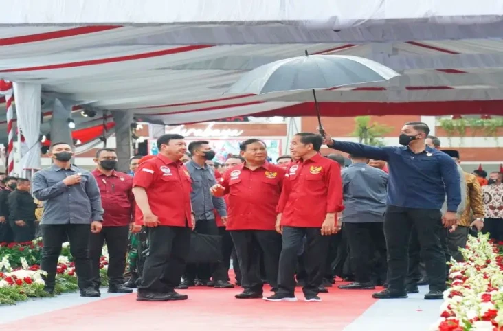 Momen Prabowo Dampingi...