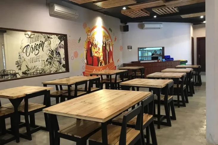 Deretan Restoran Milik...