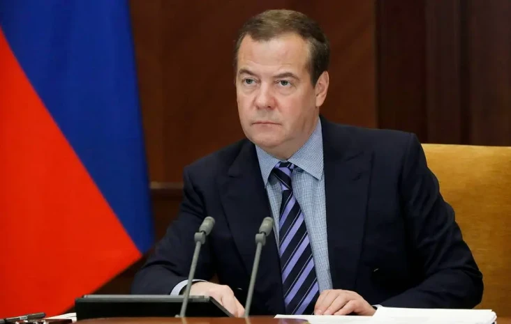 Mantan Presiden Rusia:...