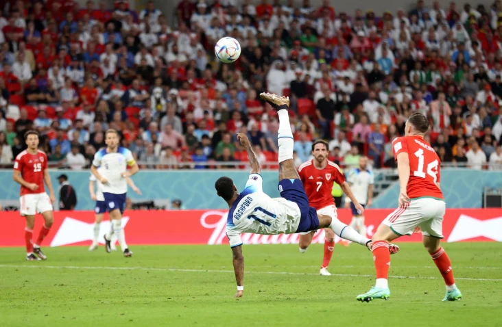 Wales vs Inggris: The...