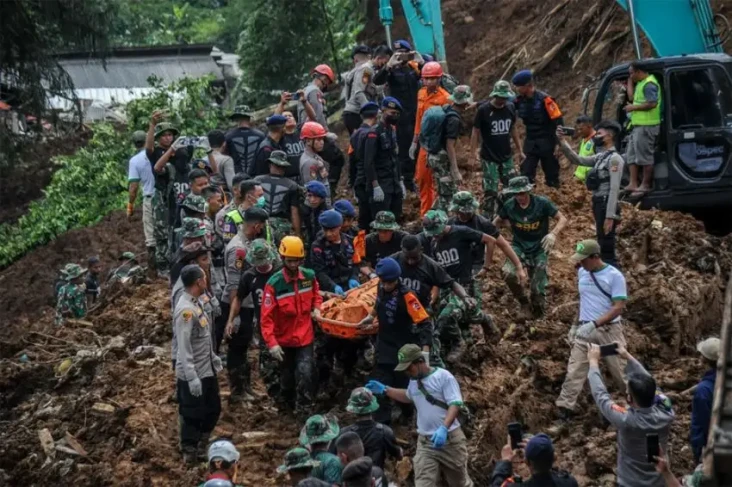 Korban Hilang Akibat...