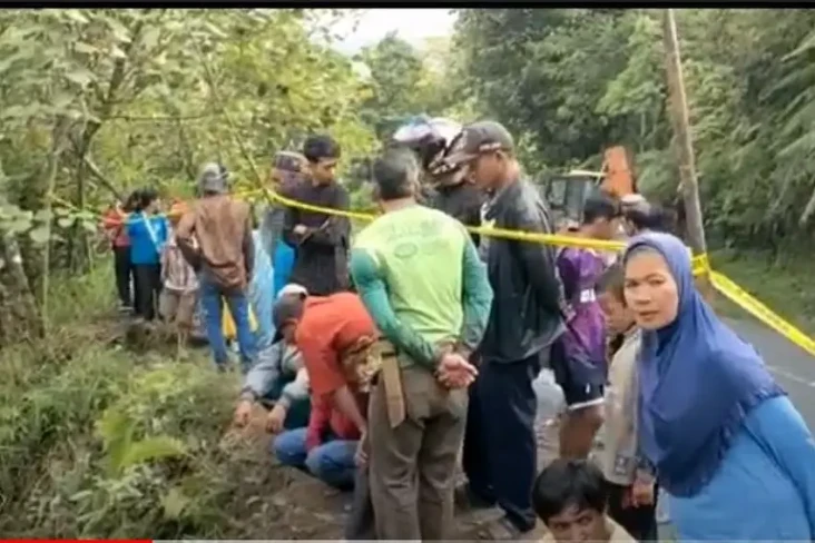 5 Penumpang Tewas Akibat...