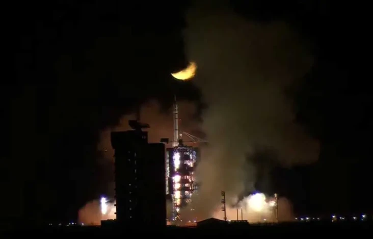 3 Astronot Misi Shenzhou...