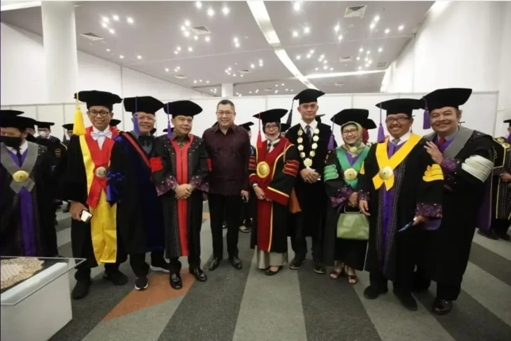 HT Hadiri Pengukuhan...