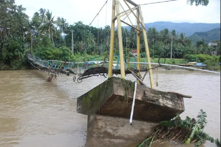 Diterjang Banjir Usai...