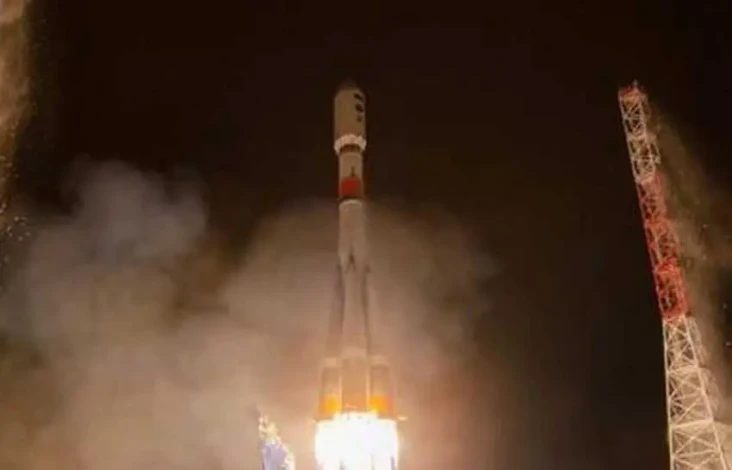Rusia Luncurkan Satelit...