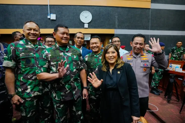 Pelaut Ulung, Laksamana...