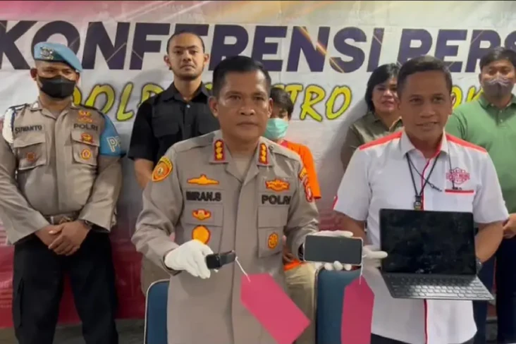 Bobol Dua Rumah di Depok,...