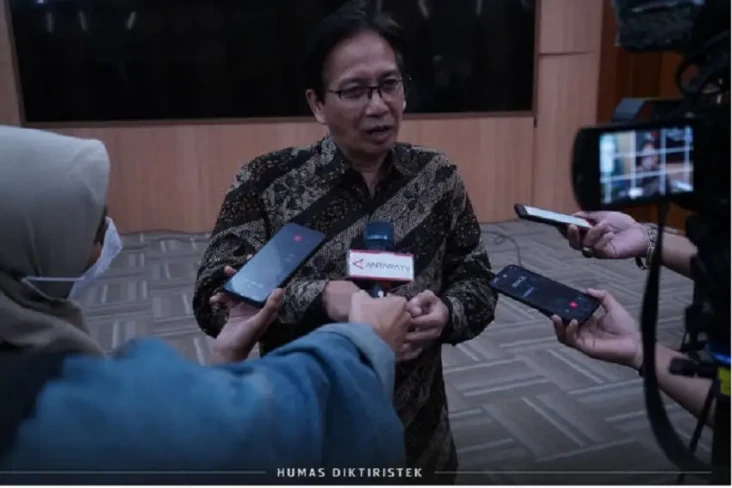 Terbaru, Penerimaan...