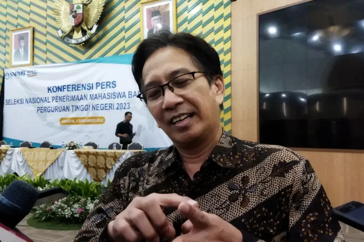 Penerimaan Mahasiswa...