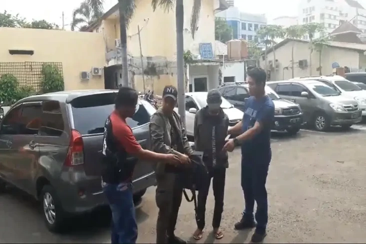 Polisi Tangkap Pelaku...