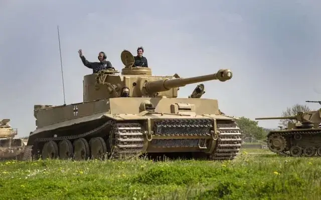 Spesifikasi Tank Tiger...