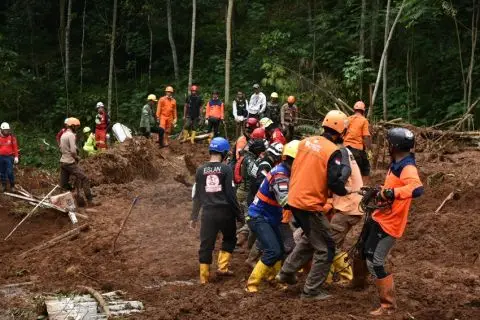 Pencarian Korban Hilang...