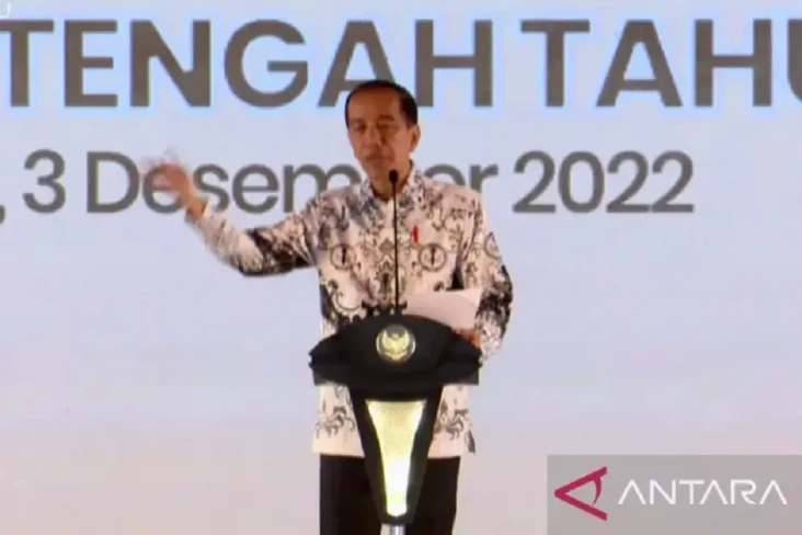 Presiden Jokowi Minta...