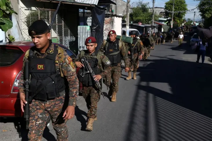El Salvador Kerahkan...