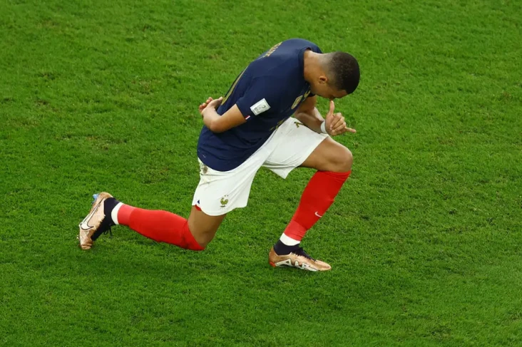 Kylian Mbappe Pimpin...
