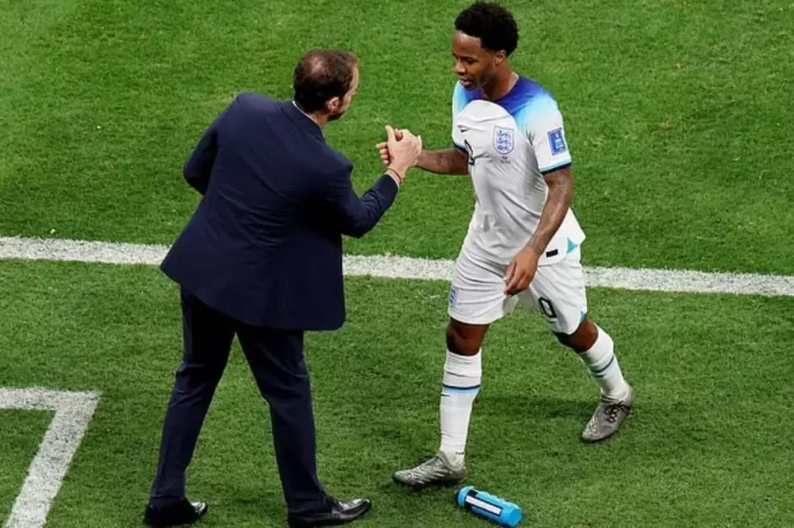 Keluarga Sterling Disatroni...