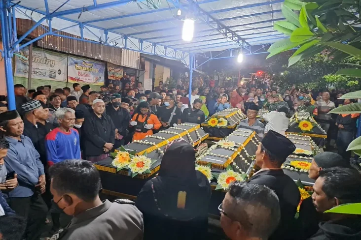 13 Korban Kecelakaan...