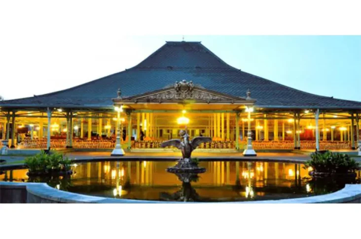Keindahan Pura Mangkunegaran,...