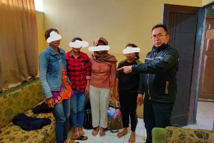 Tergiur Gaji Rp5,5 Juta,...
